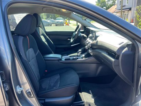 Used 2021 Nissan Sentra SR FWD image 26