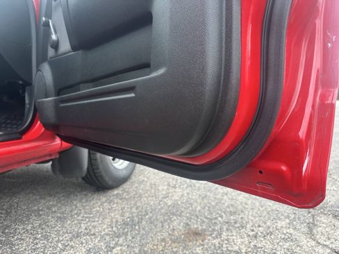 Used 2012 Chevrolet Colorado W/T RWD image 28