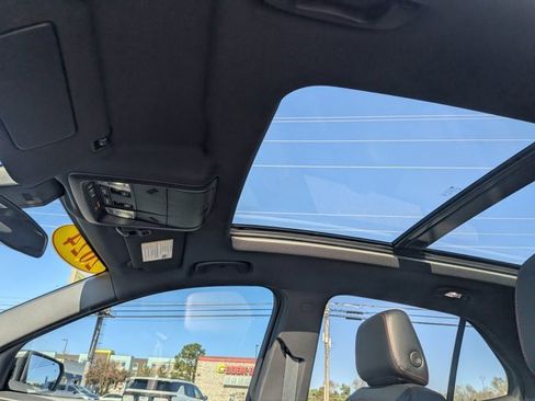 Used 2024 Chevrolet Equinox RS w/ RS Leather Package image 22