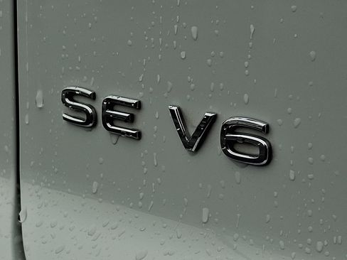 Used 2021 Volkswagen Atlas Cross Sport SE w/ Panoramic Sunroof Package image 31