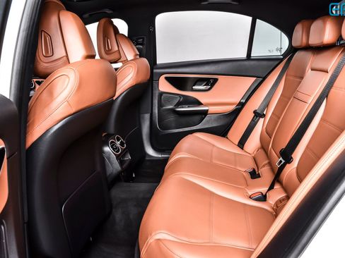 Used 2025 Mercedes-Benz C 300 4MATIC Sedan image 21