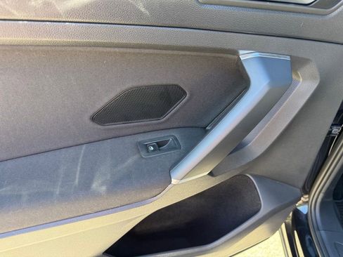 Used 2020 Volkswagen Tiguan S image 49