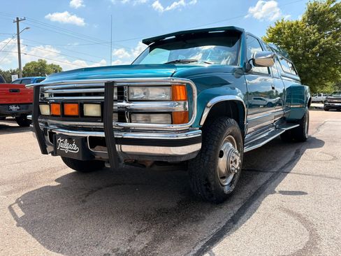 Used 1994 Chevrolet Silverado 3500 4x4 Extended Cab image 4