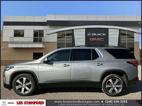 Certified 2023 Chevrolet Traverse LT w/ LT Premium Package image 2