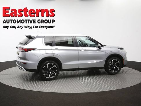 Used 2024 Mitsubishi Outlander SE FWD image 43