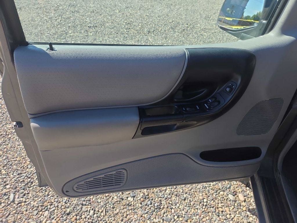 Used 2000 MAZDA B-Series Pickup 4x4 Cab Plus B4000 image 9