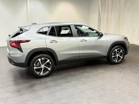 New 2026 Chevrolet Trax RS w/ Sunroof Package image 7