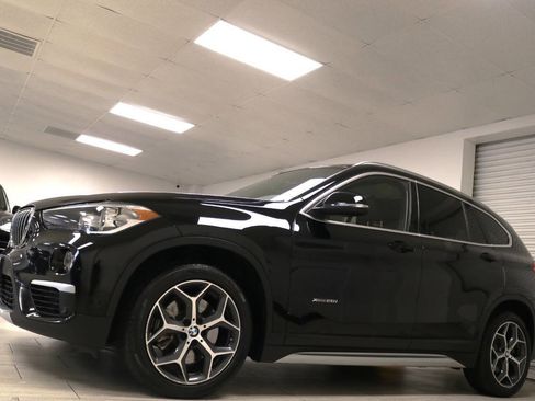 Used 2018 BMW X1 xDrive28i w/ Convenience Package AWD/4WD image 12