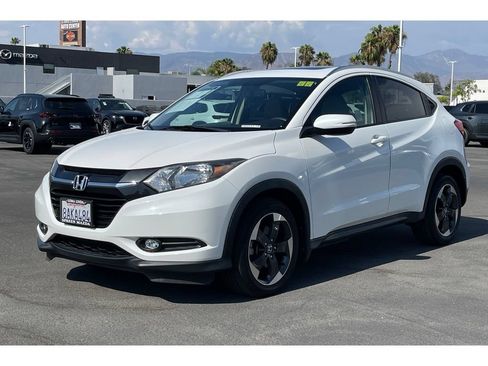 Used 2018 Honda HR-V EX-L image 2