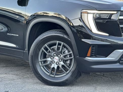 Used 2025 GMC Acadia Elevation image 13