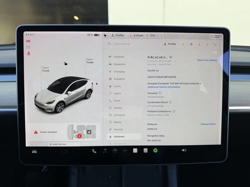Used 2021 Tesla Model Y Long Range image 16