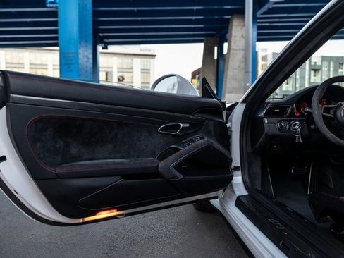 Used 2018 Porsche 911 GT3 image 26