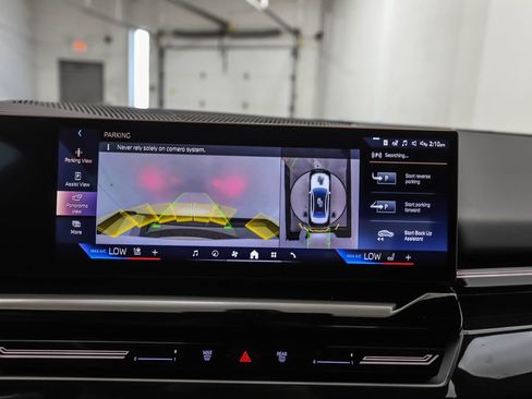 Used 2026 BMW 530i xDrive 530i xDrive w/ Premium Package image 19