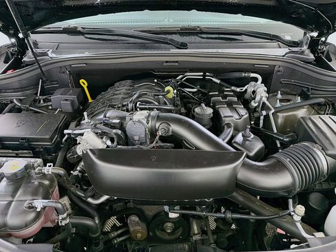 Used 2025 Dodge Durango GT image 33