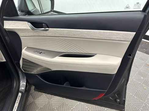 Used 2025 Hyundai Palisade Calligraphy FWD image 16