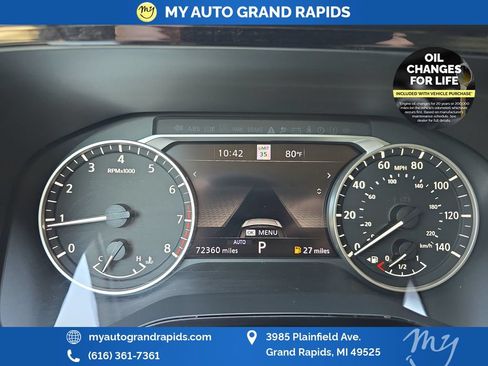 Used 2022 Nissan Pathfinder SL AWD/4WD image 16