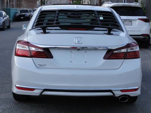 Used 2017 Honda Accord EX-L image 5