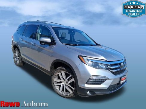Used 2018 Honda Pilot Touring image 1