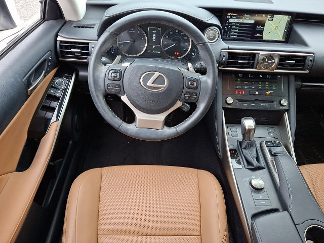 Used 2018 Lexus IS 300 AWD w/ Comfort Package image 9