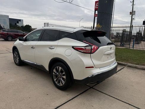 Used 2017 Nissan Murano S w/ Navigation Package image 3
