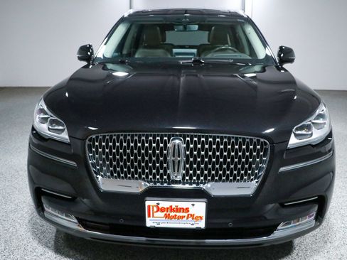 Used 2023 Lincoln Aviator Reserve w/ Equipment Group 201A RWD image 4