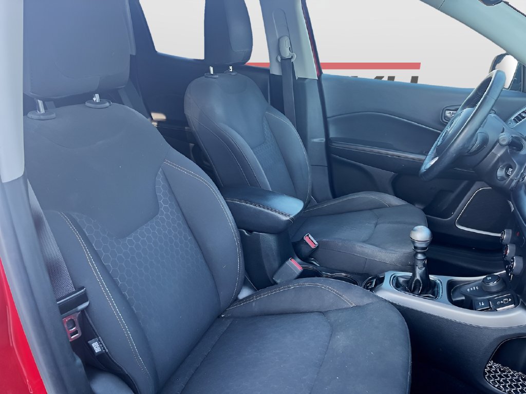 Used 2018 Jeep Compass Sport w/ Cold Weather Group AWD/4WD image 27