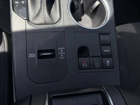 Certified 2025 Toyota Highlander LE FWD image 18