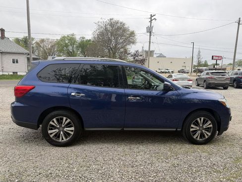Used 2019 Nissan Pathfinder SV FWD image 6