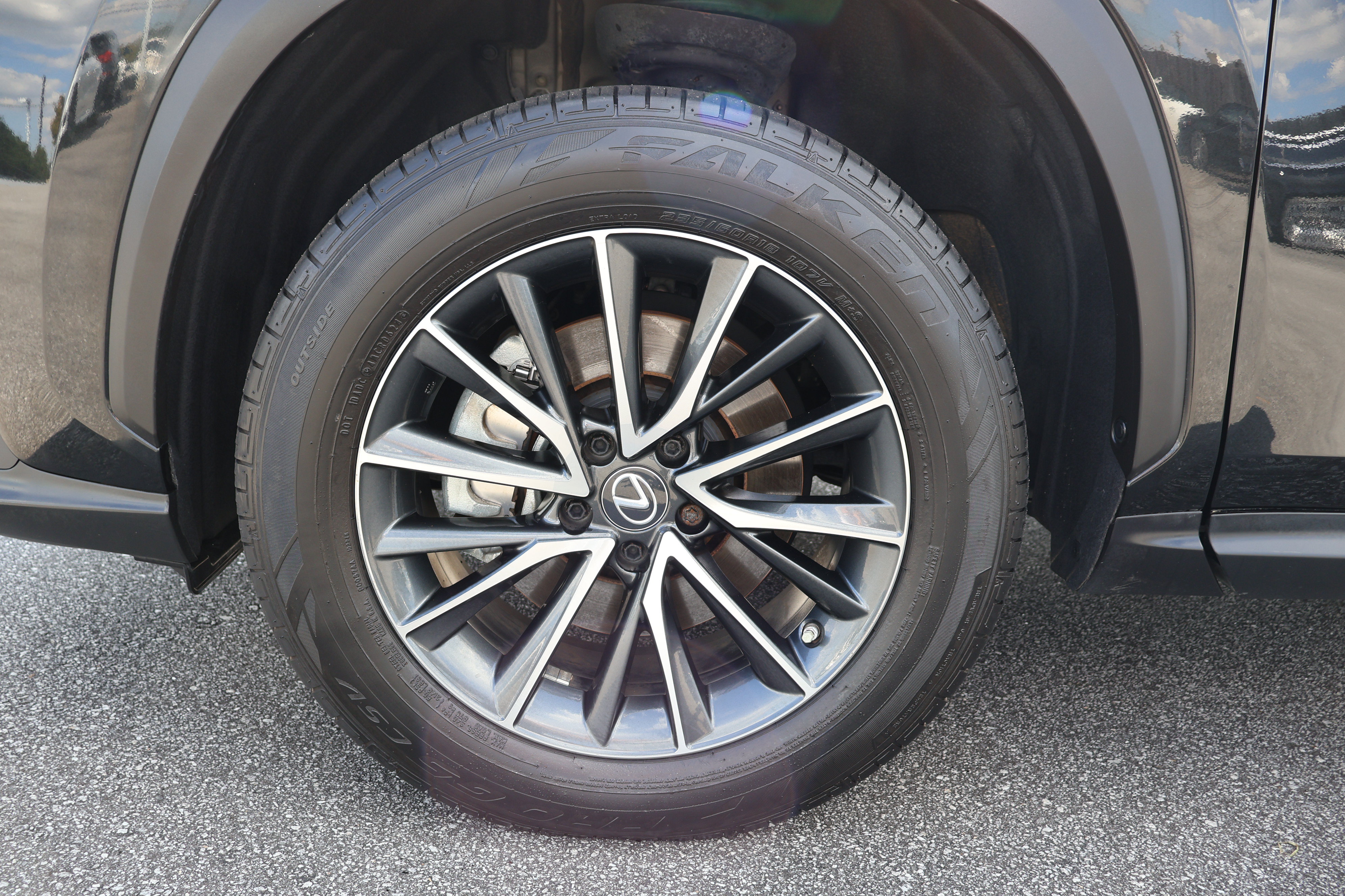 Used 2023 Lexus NX 250 FWD w/ Towing Package (2000 Lbs) image 9