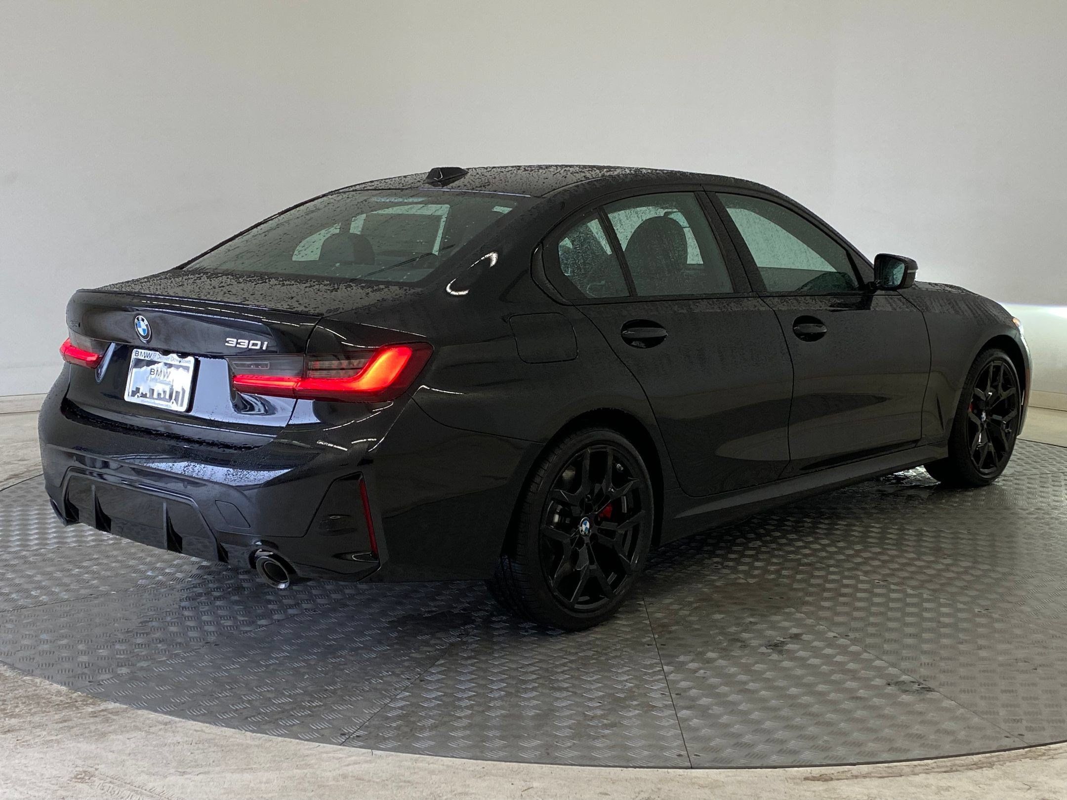Used 2026 BMW 330i xDrive Sedan w/ M Sport Package AWD/4WD image 8