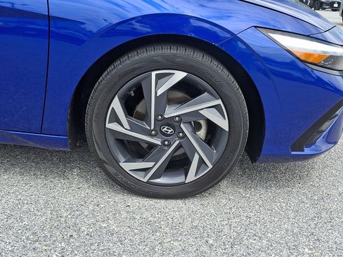Used 2024 Hyundai Elantra Limited FWD image 8