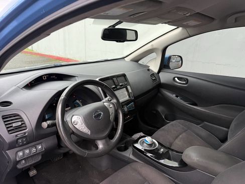Used 2014 Nissan Leaf SV w/ LED & Quick Charge Package image 19