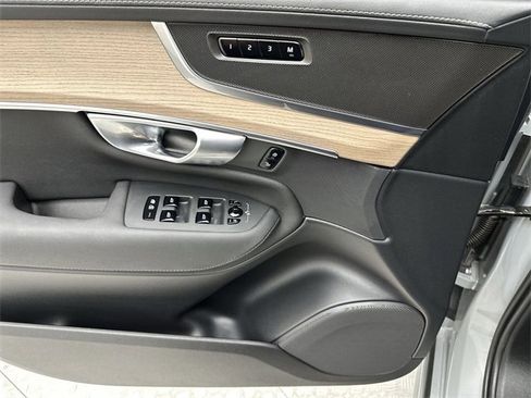 Certified 2025 Volvo XC90 B6 Plus image 13