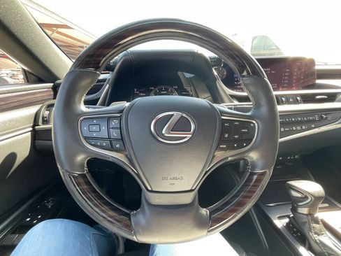 Used 2019 Lexus ES 350 w/ Accessory Package 2 FWD image 31