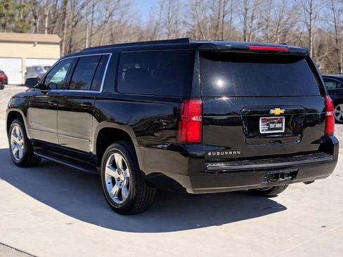 Used 2016 Chevrolet Suburban LS image 8