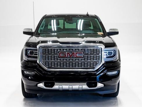 Used 2016 GMC Sierra 1500 Denali w/ Enhanced Driver Alert Package AWD/4WD image 4