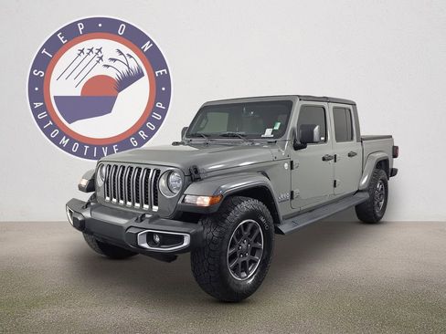 Used 2021 Jeep Gladiator Overland w/ Popular Equipment Package AWD/4WD image 1