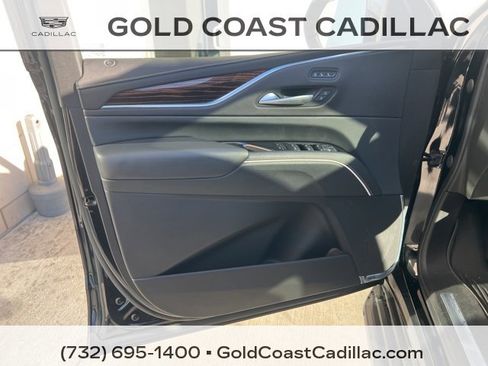 Certified 2023 Cadillac Escalade Premium Luxury image 20