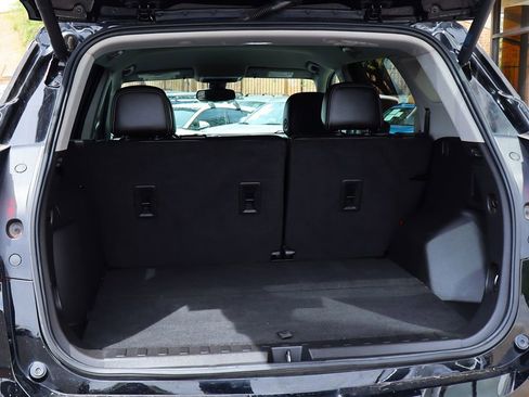 Used 2023 GMC Terrain SLT AWD/4WD image 24