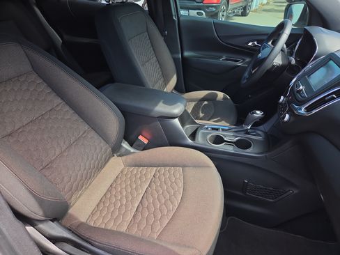 Used 2018 Chevrolet Equinox LT FWD image 10