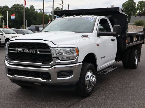 Used 2021 RAM 3500 Tradesman w/ Chrome Appearance Group RWD image 14