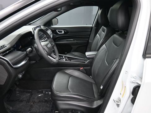 Used 2023 Jeep Compass High Altitude w/ Driver Assist Group I AWD/4WD image 19