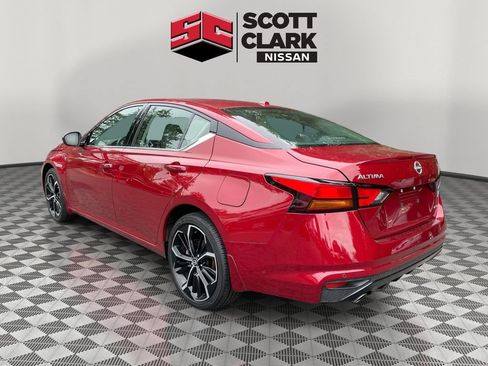 Used 2024 Nissan Altima 2.5 SR AWD/4WD image 4