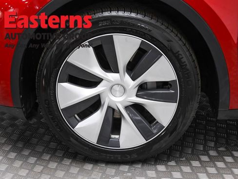 Used 2021 Tesla Model Y 2WD image 29