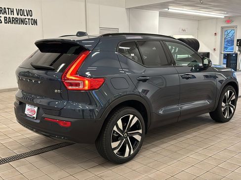 New 2026 Volvo XC40 B5 Plus w/ Climate Package image 5