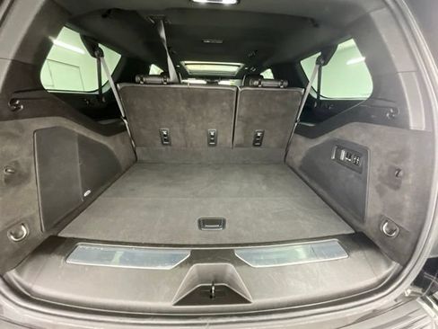 Used 2023 Cadillac Escalade ESV Premium Luxury AWD/4WD image 23