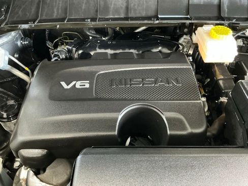 Used 2023 Nissan Pathfinder SL AWD/4WD image 47