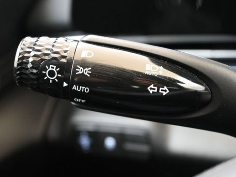 Certified 2025 Hyundai Elantra SEL w/ Cargo Package image 28