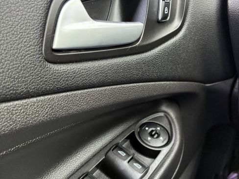 Used 2016 Ford Escape SE w/ Equipment Group 201A AWD/4WD image 26