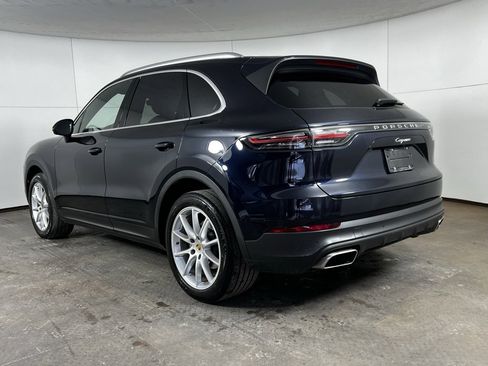 Certified 2022 Porsche Cayenne image 3